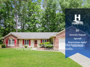 10993 Clearwater Dr, Hampton, GA 30228