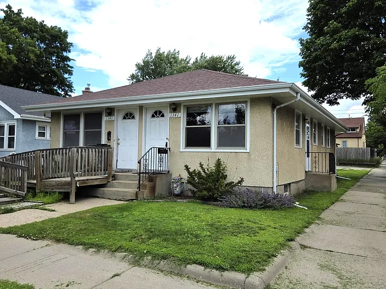 1341 Sherburne Ave — Photo 1