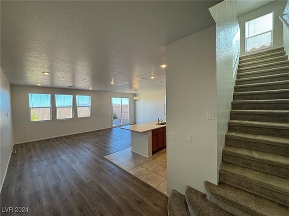 2nd image of 9356 Newbattle St