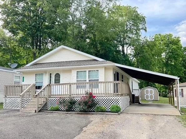 920 Creekside Dr Lot 26, Newcomerstown, OH 43832