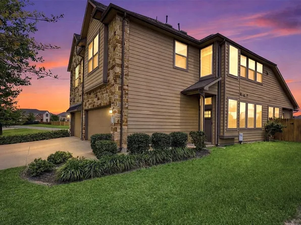 28027 Rocky Heights Dr, Spring, TX 77386