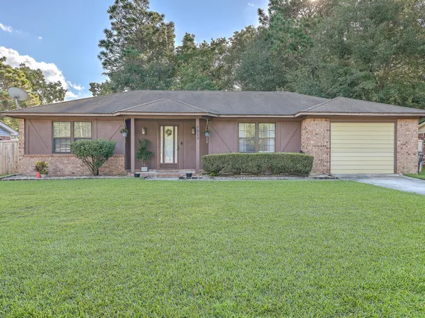 1211 Hampton Dr, Summerville, SC 29486