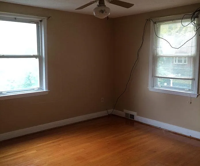 821 Wedgewood Rd — Photo 10