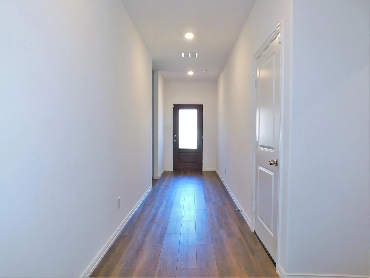 3 bed, 1626 sqft, $1,995 — Photo 4