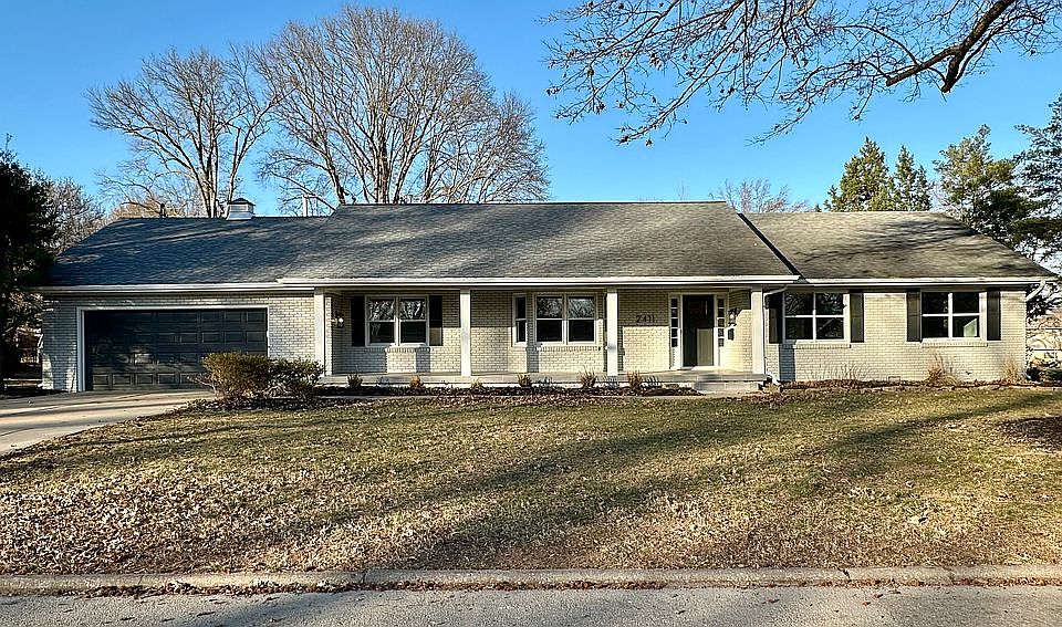 1st image of 2411 E Berkeley St