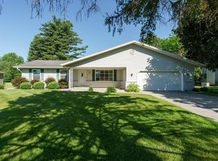 9294 Arrowhead Dr W, Scotts, MI 49088