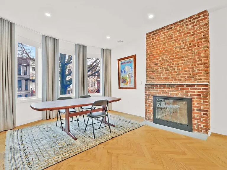 729 Chauncey St #2A — Photo 3