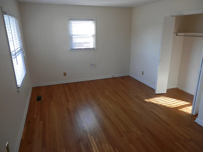 119 Dorset Ct — Photo 3