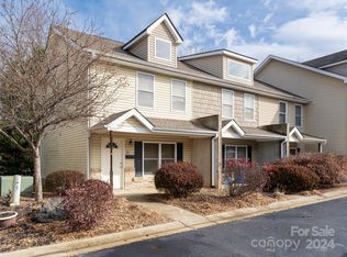 21 English Ivy Rd, Asheville, NC 28806