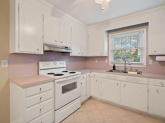 5th image of 4713 Walden Ct