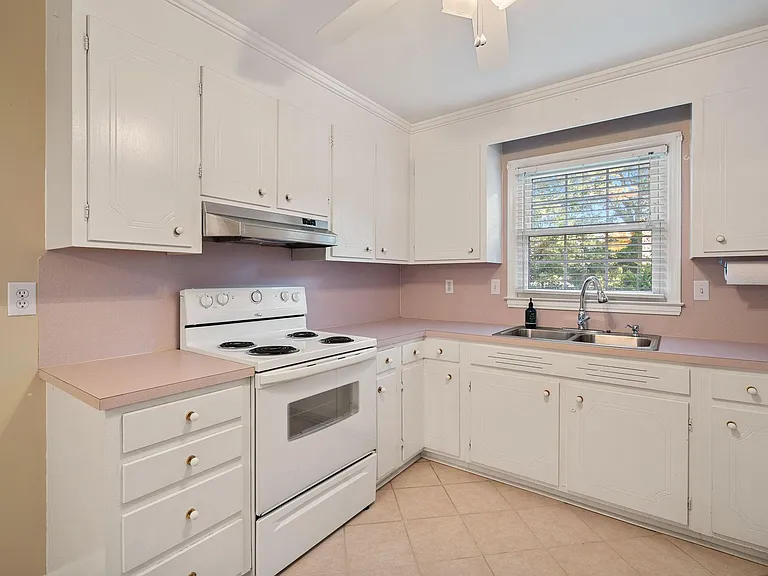 4713 Walden Ct — Photo 5