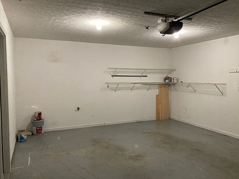 121 Chevy Chase Pl — Photo 34