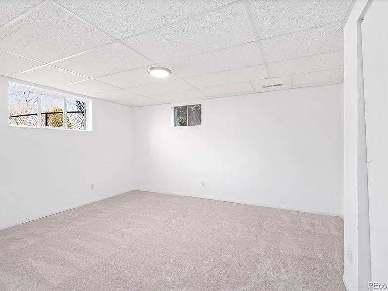 7896 E Jefferson Pl — Photo 14