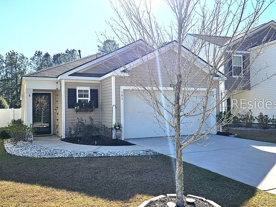 1st image of 141 Auditorium Rd