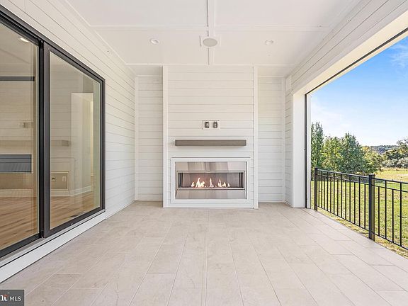 7th image of this home