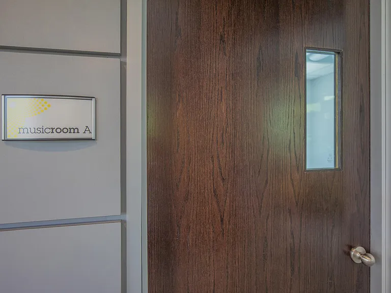 Bloom Apartments — Photo 22
