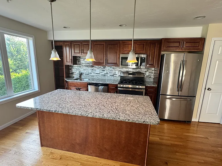 6 Queen Isabella Way — Photo 13