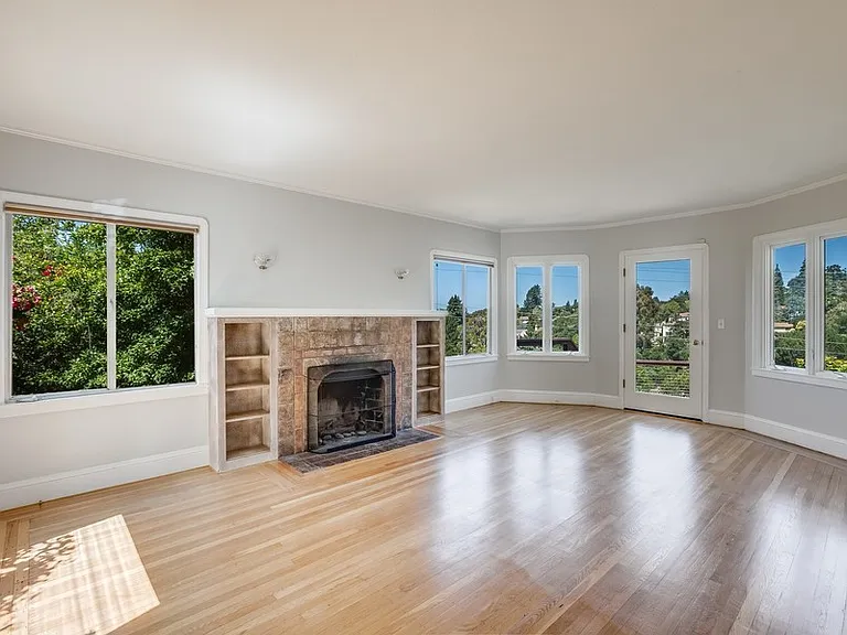 816 Everett Ave — Photo 1