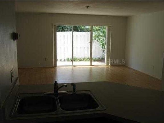 4th image of 4825 Walden Cir #5