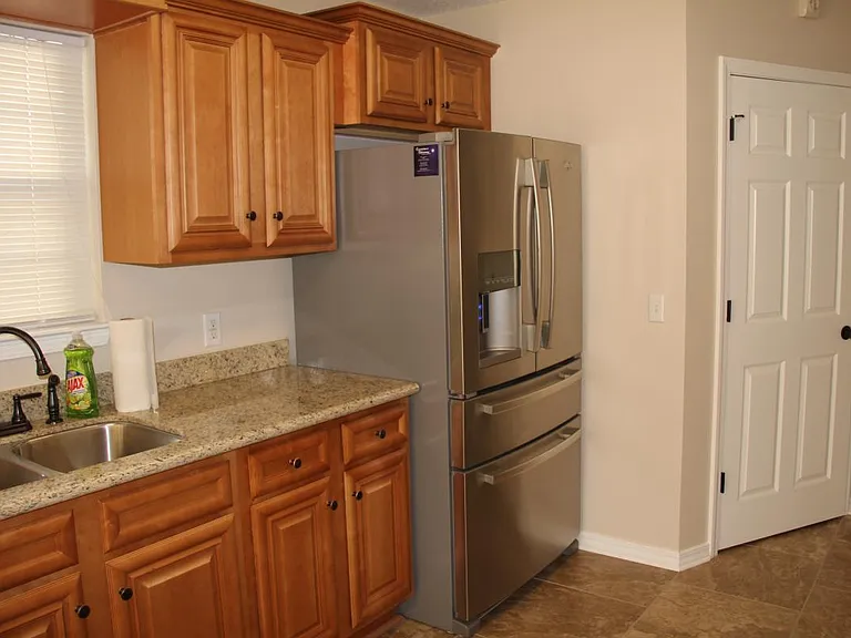refrigerator with water and Ice dispenser