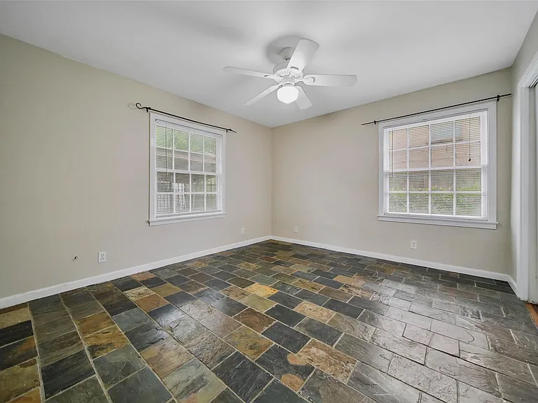 4505 Larch Ln — Photo 13