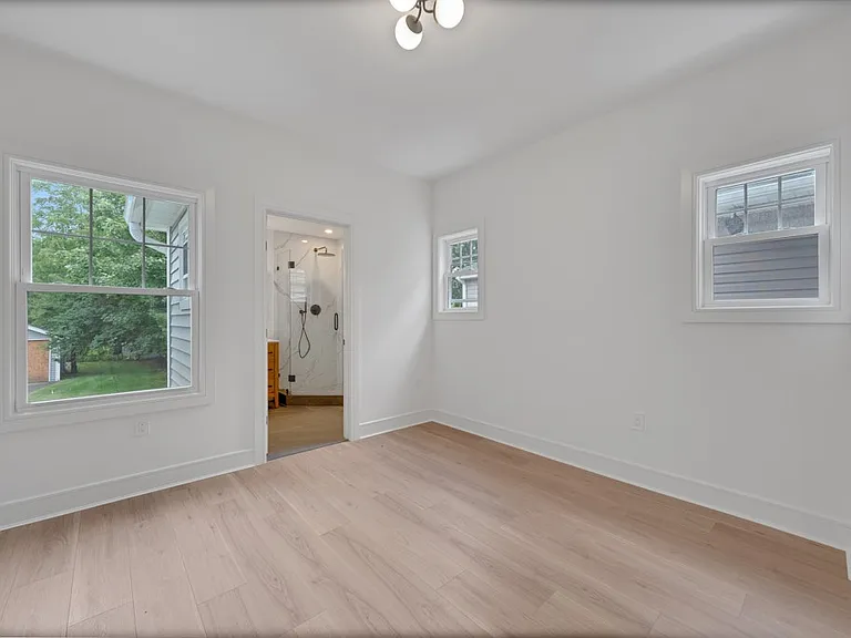 20 Lexington Ave — Photo 23