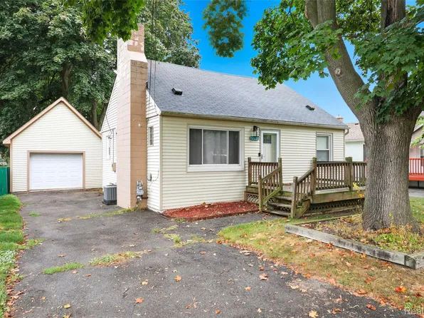 1797 Manse Rd, Waterford, MI 48328