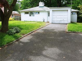 13 Wellington Rd, Greenvale, NY 11548