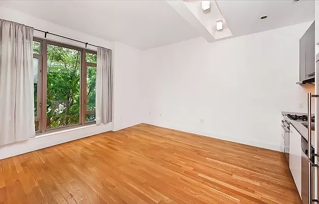 1st image of 315 Gates Ave #2DD