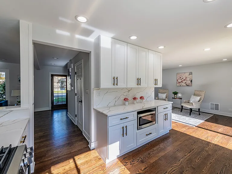 380 Ventura Club Dr — Photo 10
