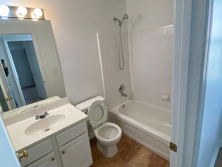 10975 Wittenridge Dr — Photo 25