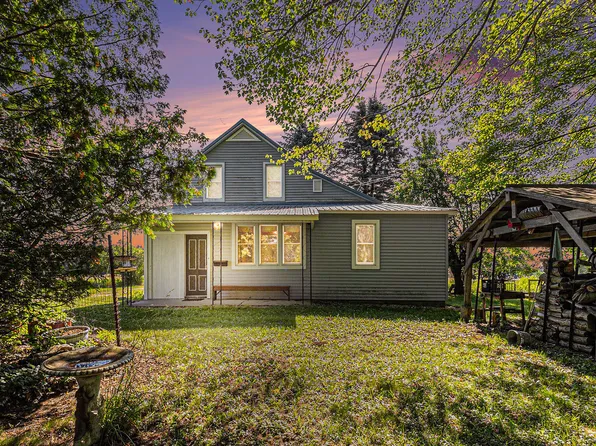 4293 N Schoenherr Rd, Fountain, MI 49410