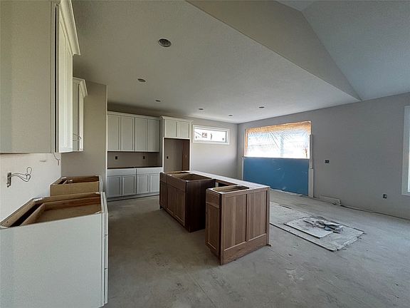 2nd image of 4716 178th St