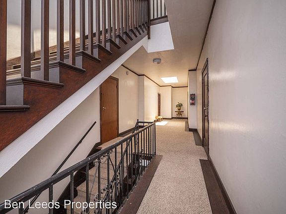 4th image of 1830 Grace Ave #3
