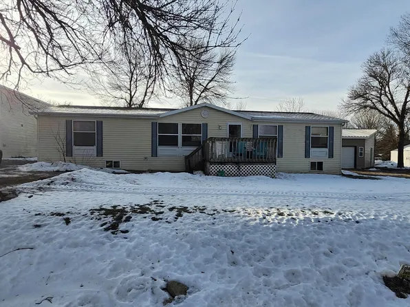25865 Walleye Dr, Spirit Lake, IA 51360
