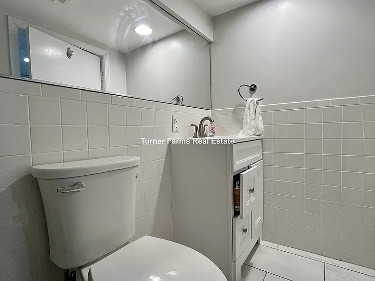 77 Fairfax St #B — Photo 11