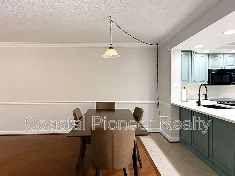 2614 Cove Cay Dr #204 — Photo 6