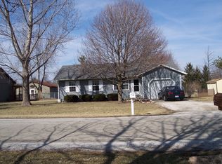 706 E Boone St #1, Tolono, IL