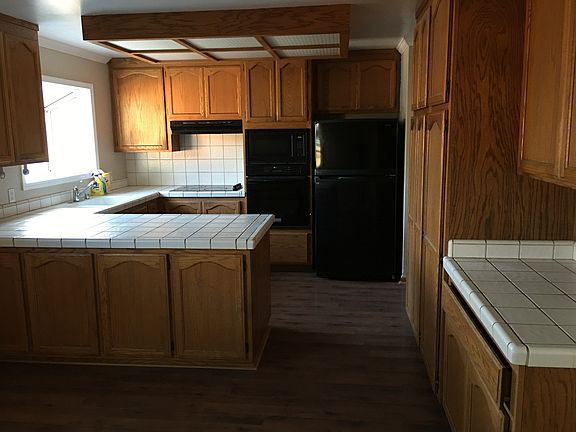3rd image of 4896 McCoy Ave