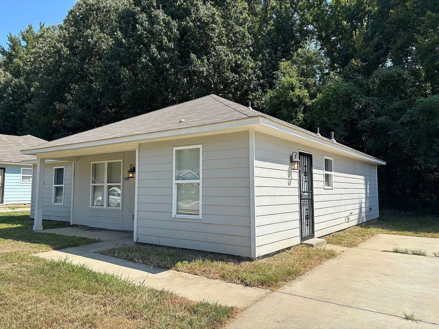 Welcome to 3848 Ajanders Drive! — Photo 3