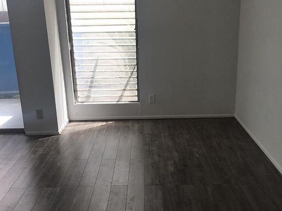 3rd image of 3444 Mentone Ave APT 3