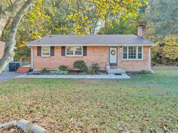 826 Brownwood Dr NW, Roanoke, VA 24017