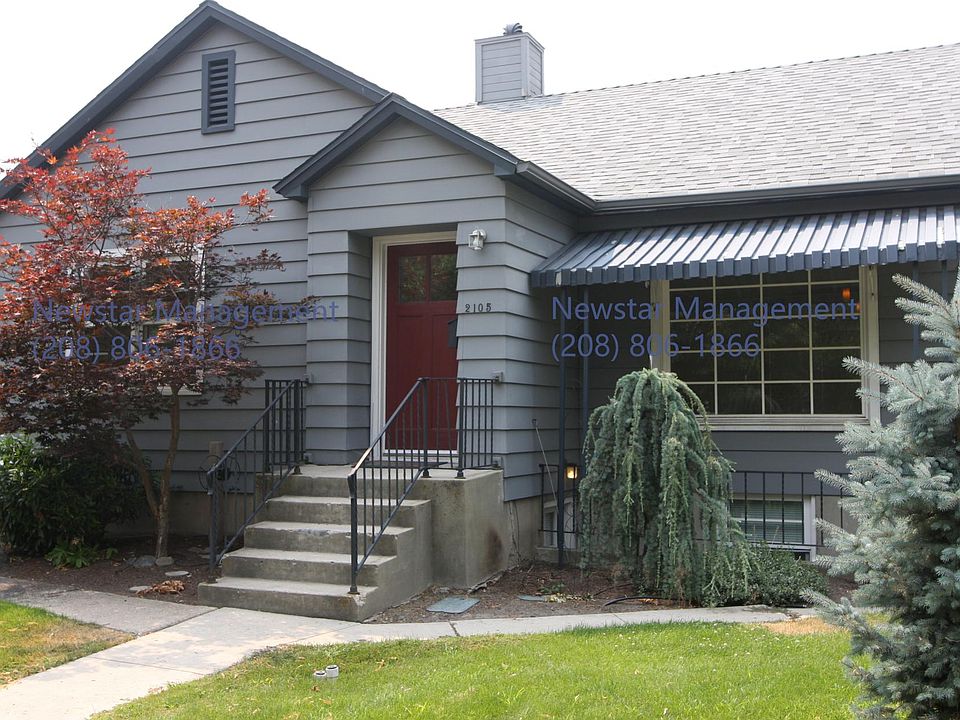 Apartment in picturesque house, seconds to downtown
