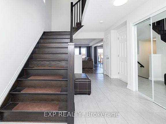 3rd image of 161 Cranesbill Rd