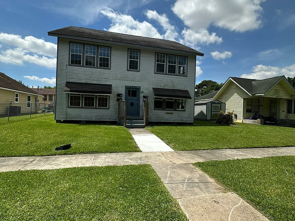 3205 Illinois St #1