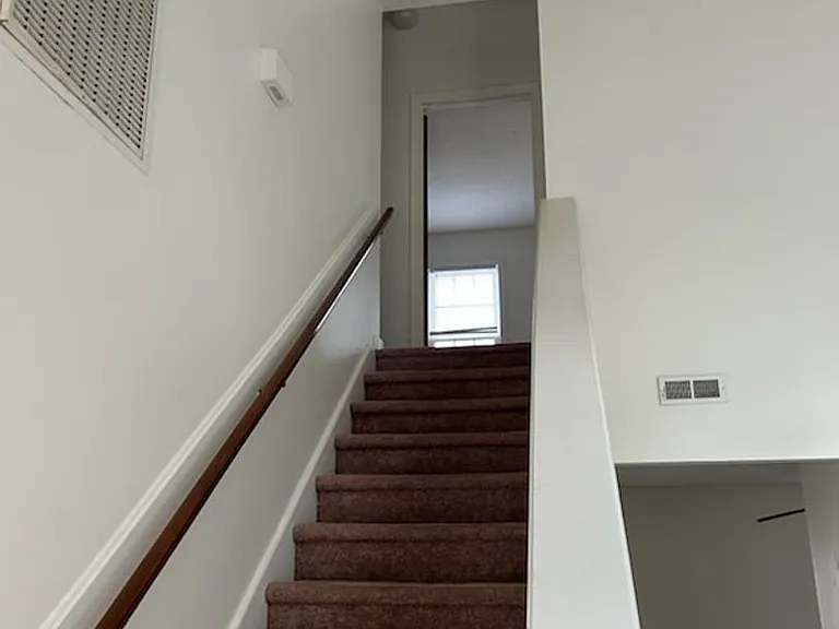 103 Persimmon Ct — Photo 4