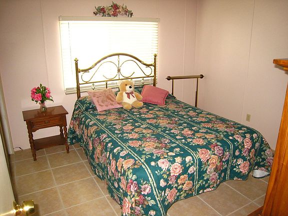 4th image of 569 Tarpon Dr