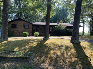 601 E Dogwood Dr, Kuttawa, KY 42055