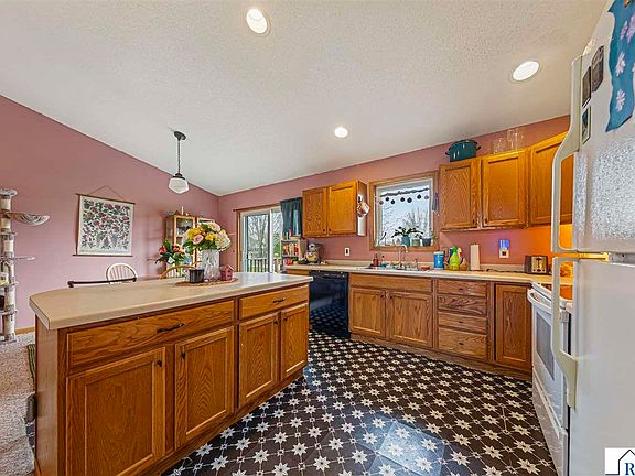 5th image of 135 Barony Rd
