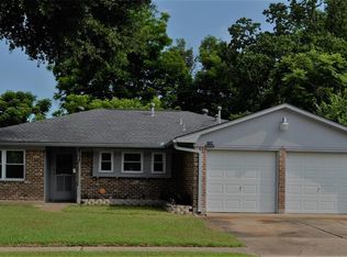 9758 Southport Dr, Houston, TX 77089